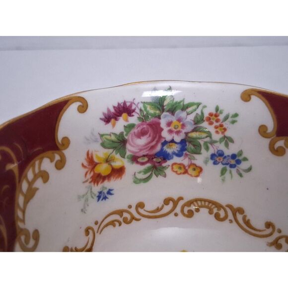 Vintage Royal Albert Canterbury Bone China Made in England Pattern Teacup - Picture 9 of 10